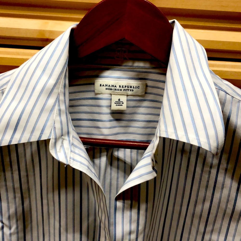 Banana republic size 4 non-iron fitted shirt